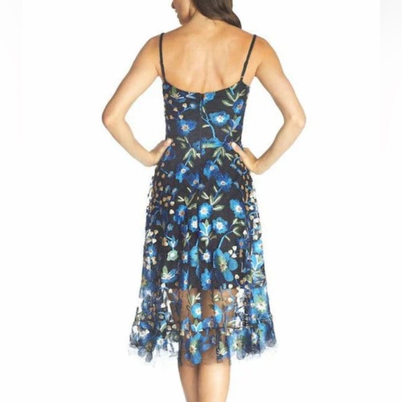 Dress the Population Blue Floral Midi Dress - Picture 3 of 10